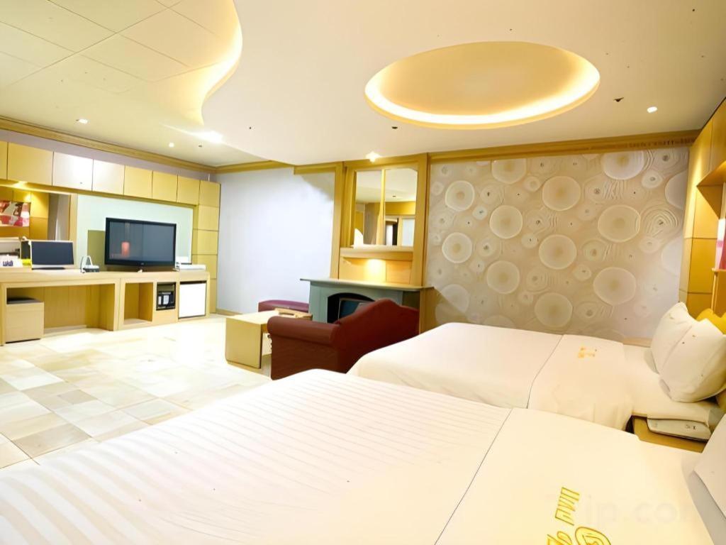 Hotel Head-One Uijeongbu Екстериор снимка
