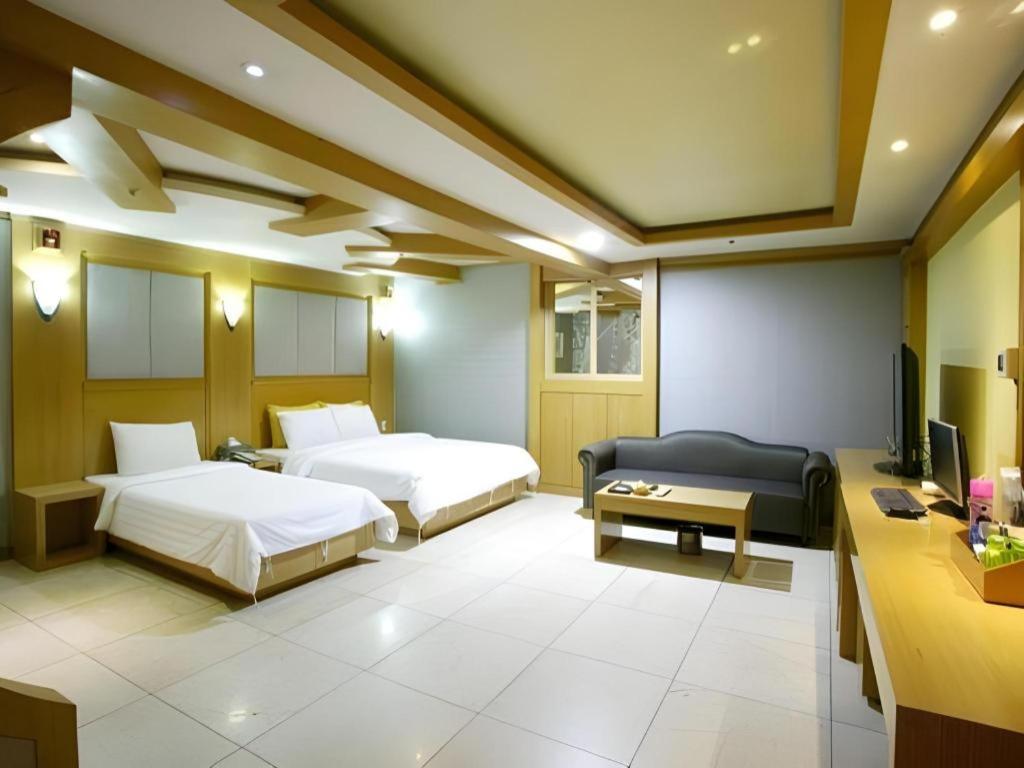 Hotel Head-One Uijeongbu Екстериор снимка