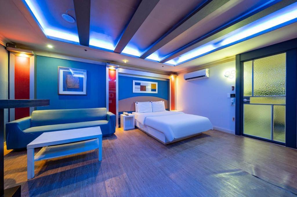 Hotel Head-One Uijeongbu Екстериор снимка