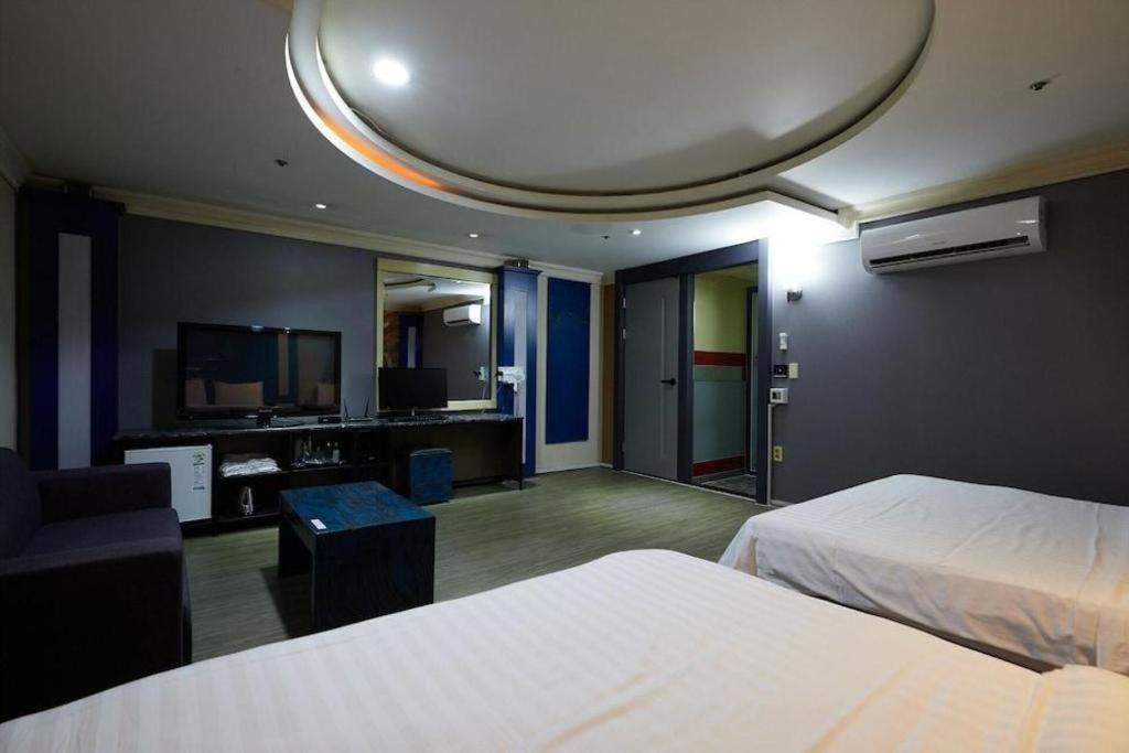 Hotel Head-One Uijeongbu Екстериор снимка